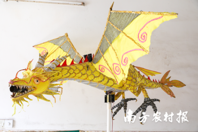 飞龙(口号:龙年大吉,一飞冲天。) 飞龙(口号:龙年大吉,一飞冲天。)