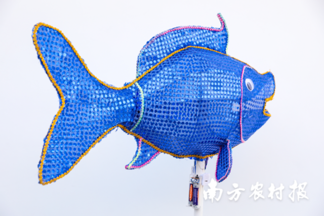 翘嘴(口号:鱼儿翘嘴笑,吉祥如意到。) 翘嘴(口号:鱼儿翘嘴笑,吉祥如意到。)