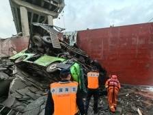 南沙沥心沙大桥被撞！广州海警局出警救援