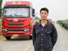 广州沥心沙大桥被撞断后，他停车打双闪喊停多位过桥者