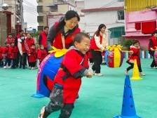 兴宁市妇联开展“爱伴成长 喜乐元宵”亲子活动