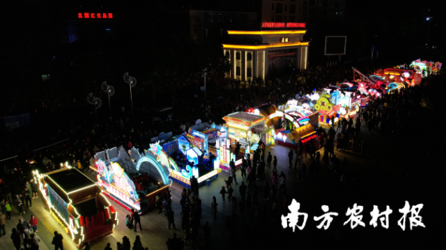 23-25日三天，当地将连续举行闹元宵花车大巡游民俗活动，将浓厚的年味、喜庆的节日推向又一个高潮。 