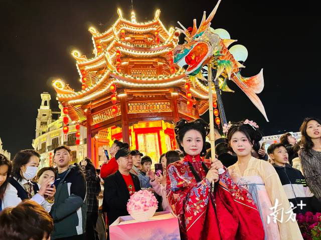 多图直击汕头小公园花灯逐个看等你来打卡