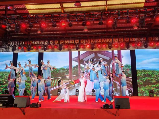 木偶戏《贡荔飘香》