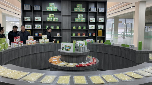 竹笋加工产品开发提升产业附加值。 竹笋加工产品开发提升产业附加值。