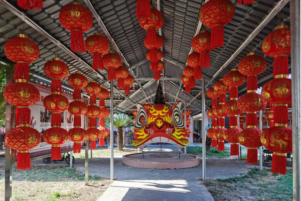 莲塘狮舞文明产业基地	。
