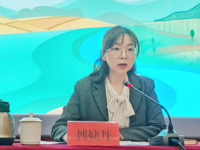 化州市委副书记傅婕丹作动员讲话。