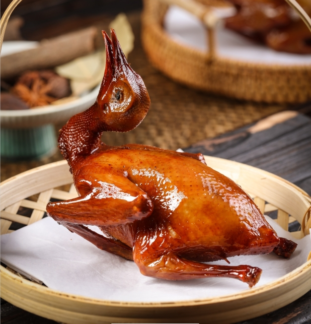 红烧石岐乳鸽。 红烧石岐乳鸽。