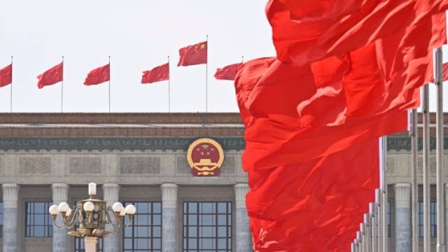 从春天出发 向梦想远航——十四届全国人大二次会议闭幕侧记