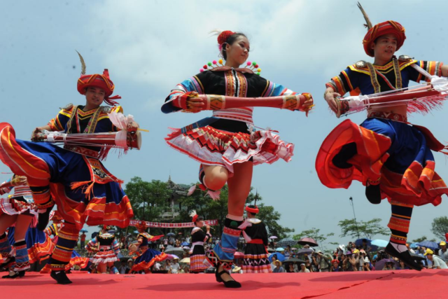 清遠(yuǎn)連南瑤族自治縣風(fēng)情民俗表演