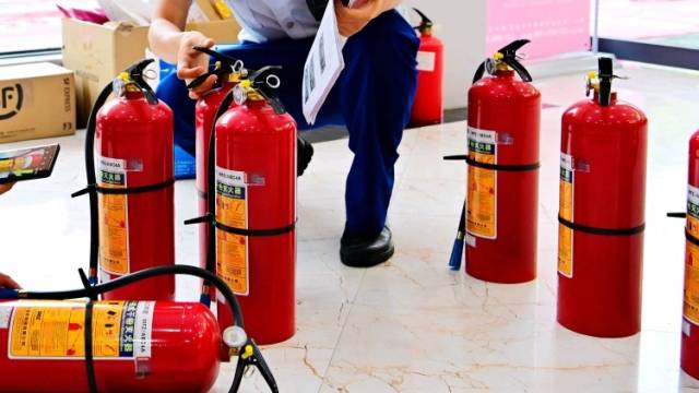 3·15晚会曝光“灭不了火的灭火器”，广州连夜执法