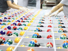 订单超产能10倍，小小台球如何撬动全球市场｜制造业出海